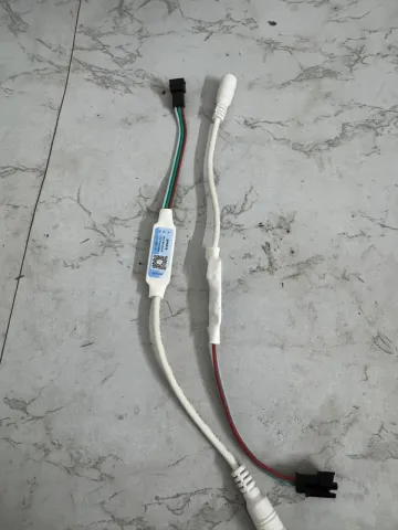 STRIP LIGHT CONNECTOR